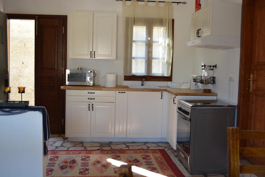 P&M House Villa Meyísti Екстериор снимка