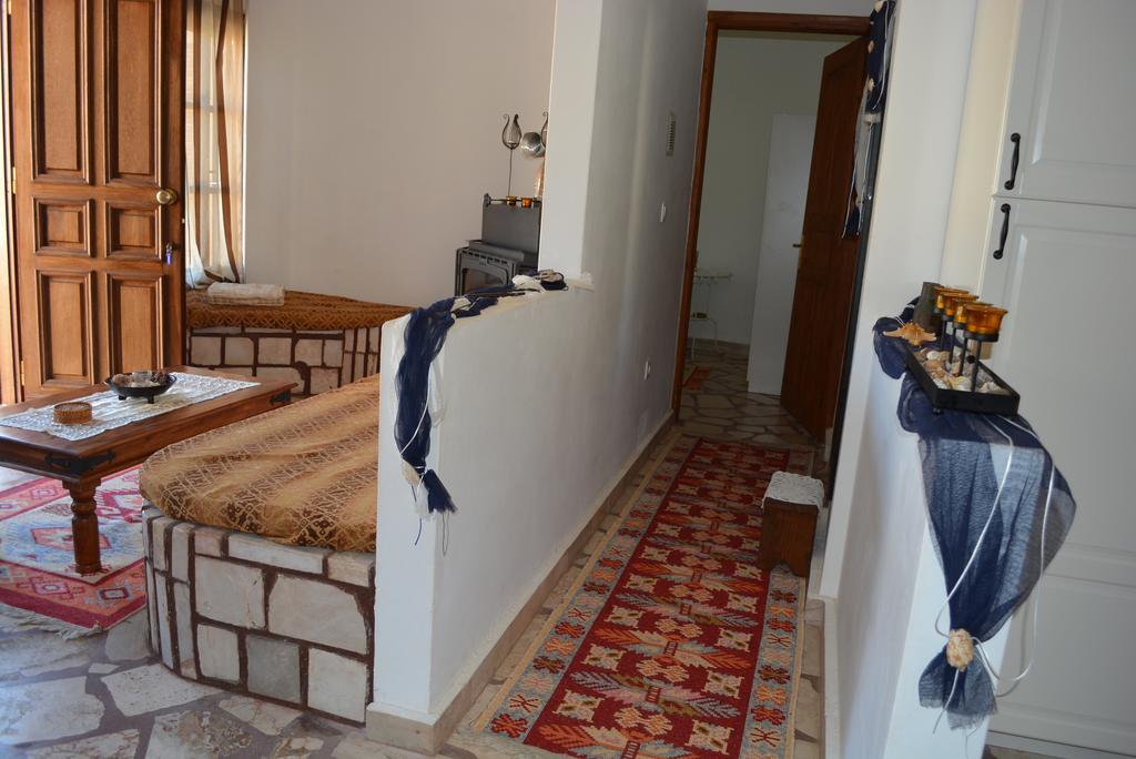 P&M House Villa Meyísti Екстериор снимка